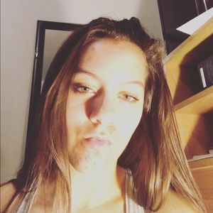 Meet your Posher, Kerra